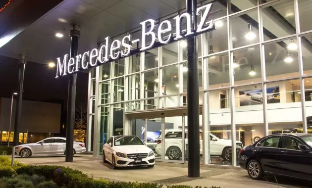 mercedes benz dealer