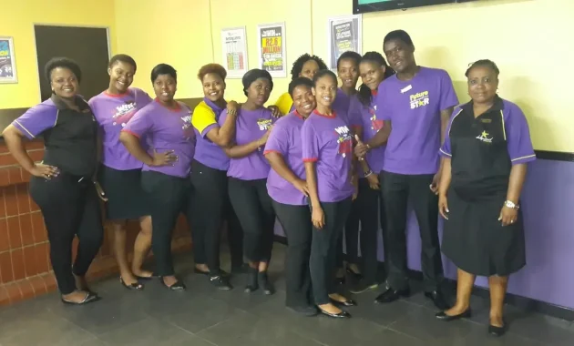 Hollywoodbets sales agents